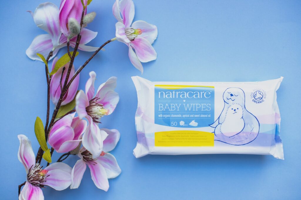 baby wipes are a safe alternative for cleaning your cat